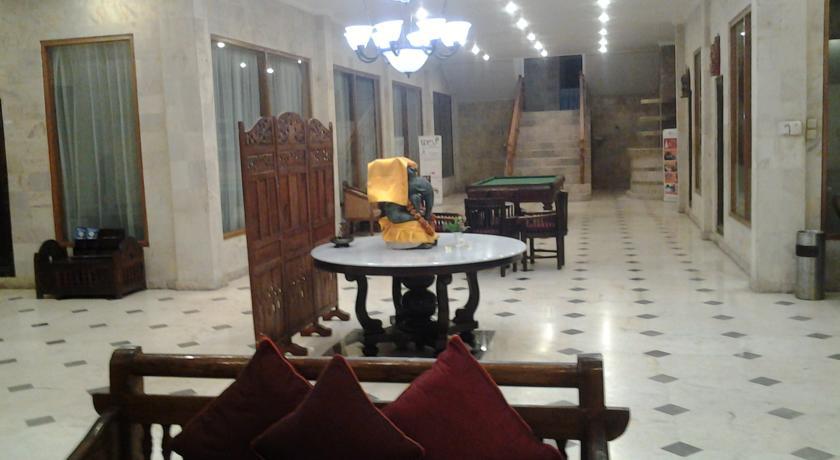 Singaraja Oyo 2334 Melka Excelsior Hotel מראה חיצוני תמונה