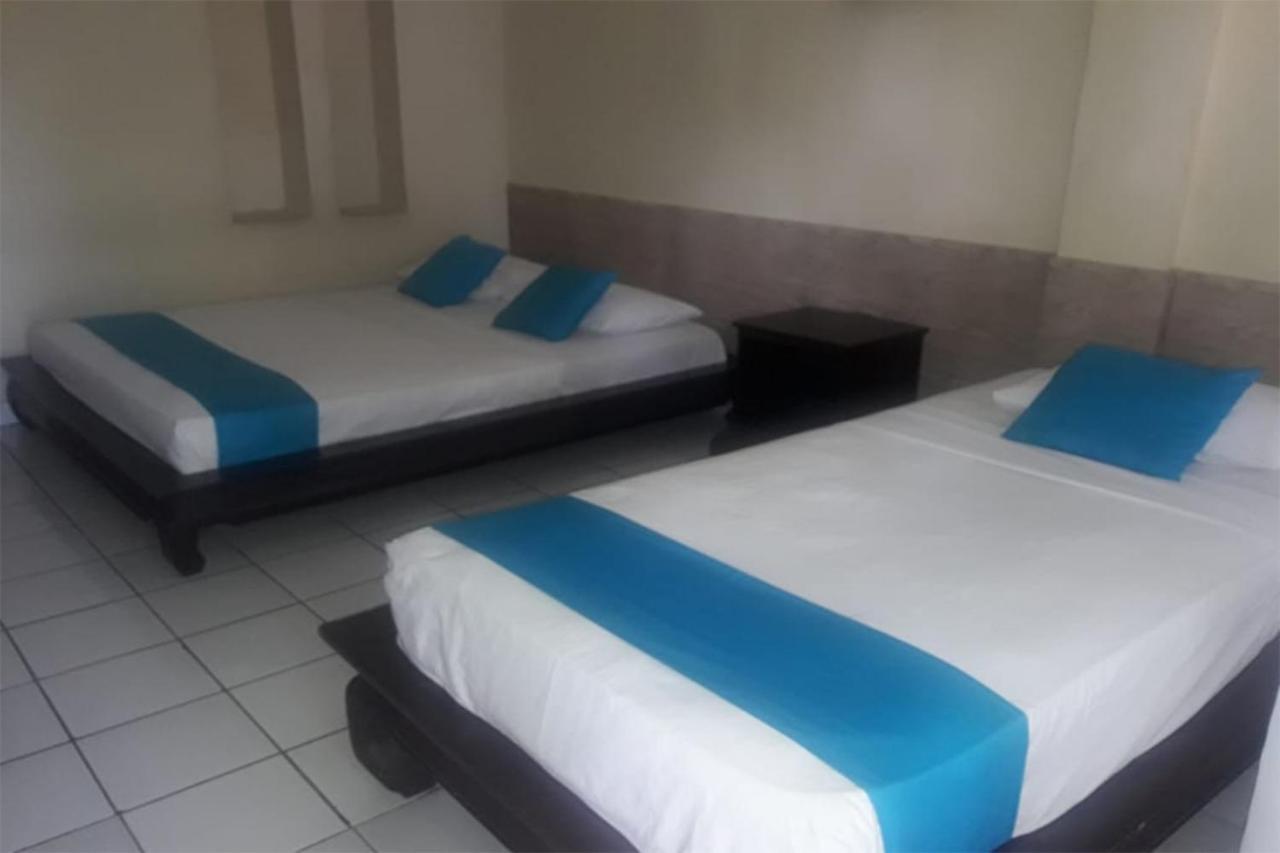 Singaraja Oyo 2334 Melka Excelsior Hotel מראה חיצוני תמונה